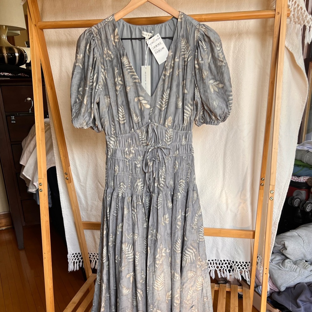 NWT! Moon River Dust blue/Gray Maxi Dress w/ Cream Leaf Print